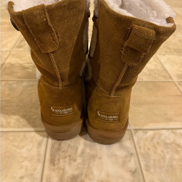 Koolaburra Brown Suede with White Fleece Boots - Picture 4 of 5